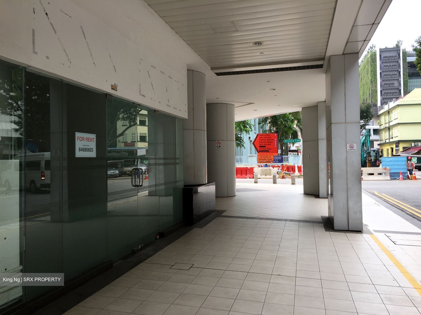 Sunshine Plaza (D7), Retail #549592641